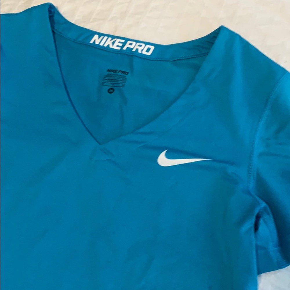 Nike Pro Compression V Neck - Picture 2 of 4